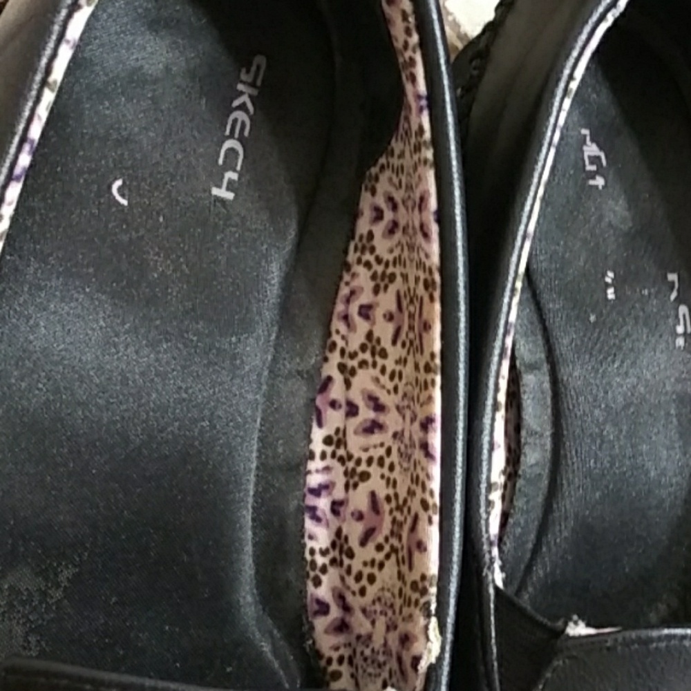 Shoes - Picture 5 of 8